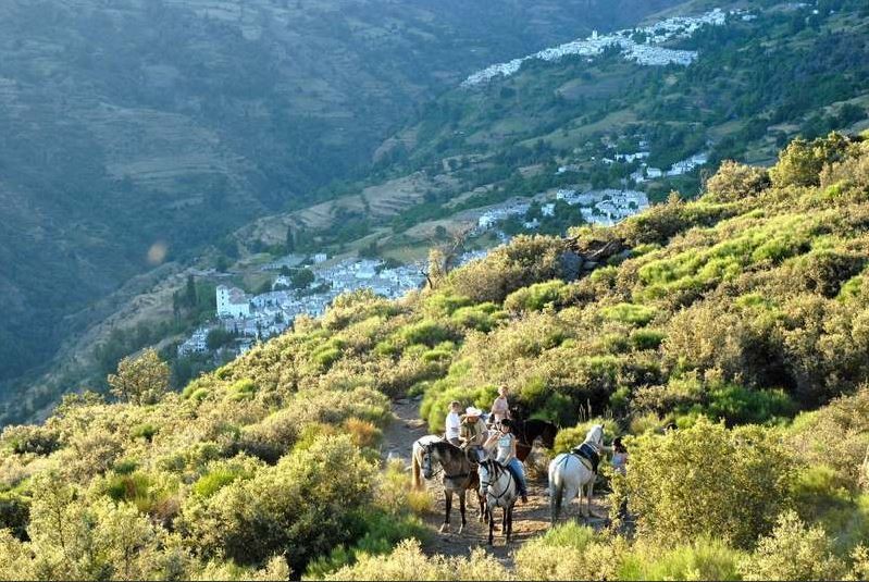 horseback-trail-ride-in-andalusia-the-alpujarras-white-villages-cap