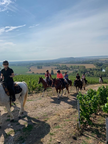 horseback ride loire castles