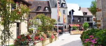 loire castles horse riding