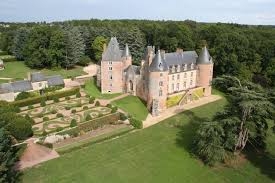 discover the loire castles horseback riding